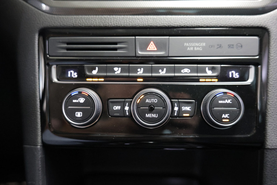 Volkswagen Golf Sportsvan 1.5 TSI ACT Highline IQ Drive ACC Navi Carplay Lane+Park Ass. Clima Stoelvw '19