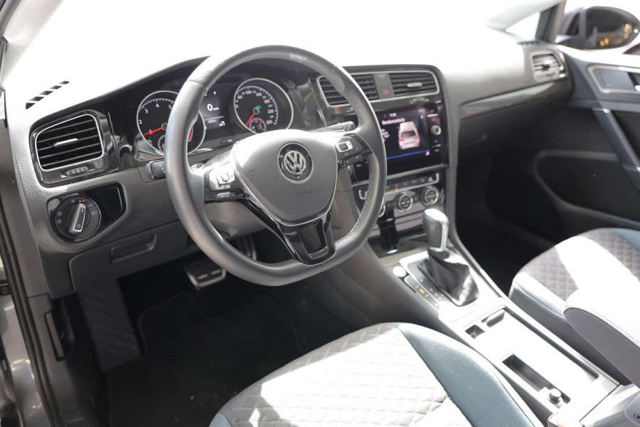 Volkswagen Golf 1.5 TSI Highline 9500 km IQ Panodak ACC Camera DHS PDC STOELVW '19