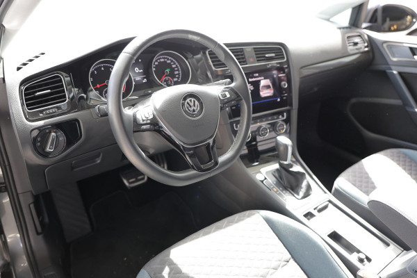 Volkswagen Golf 1.5 TSI Highline 9500 km IQ Panodak ACC Camera DHS PDC STOELVW '19