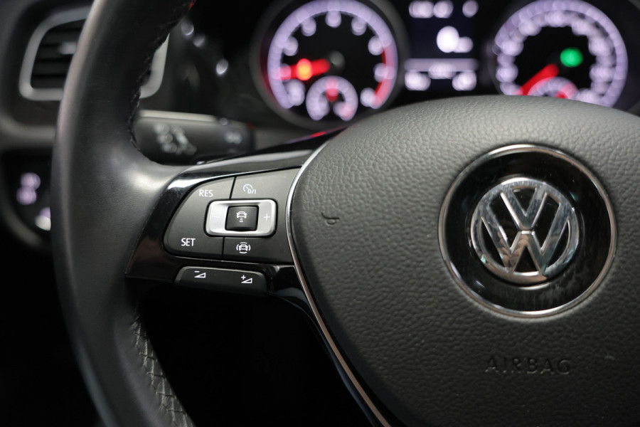Volkswagen Golf 1.5 TSI Highline 9500 km IQ Panodak ACC Camera DHS PDC STOELVW '19