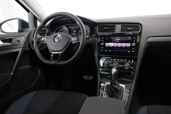 Volkswagen Golf 1.5 TSI Highline 9500 km IQ Panodak ACC Camera DHS PDC STOELVW '19