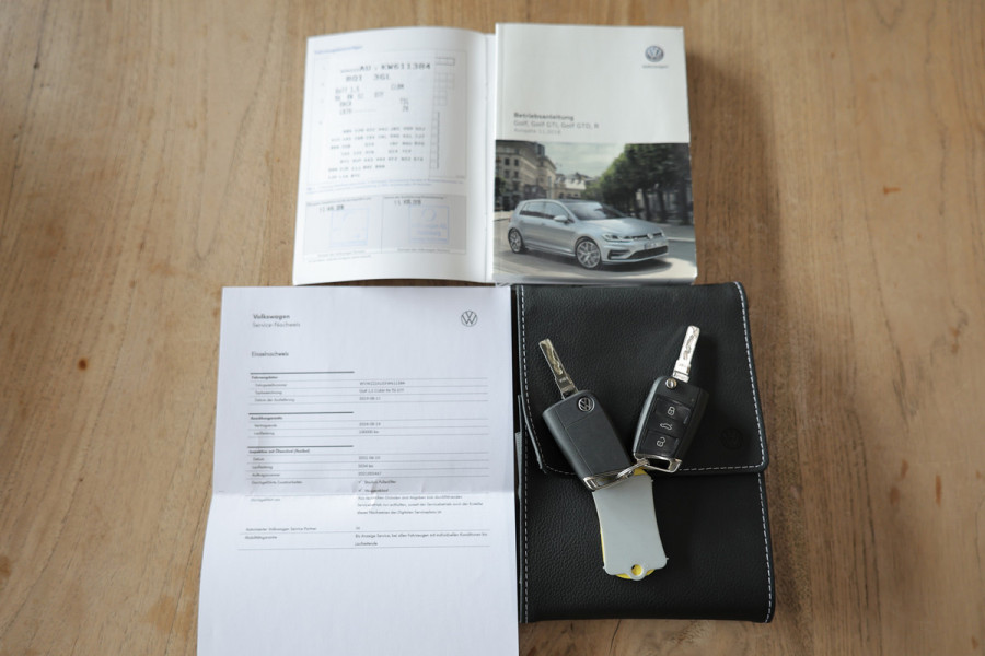 Volkswagen Golf 1.5 TSI Highline 9500 km IQ Panodak ACC Camera DHS PDC STOELVW '19