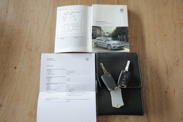 Volkswagen Golf 1.5 TSI Highline 9500 km IQ Panodak ACC Camera DHS PDC STOELVW '19