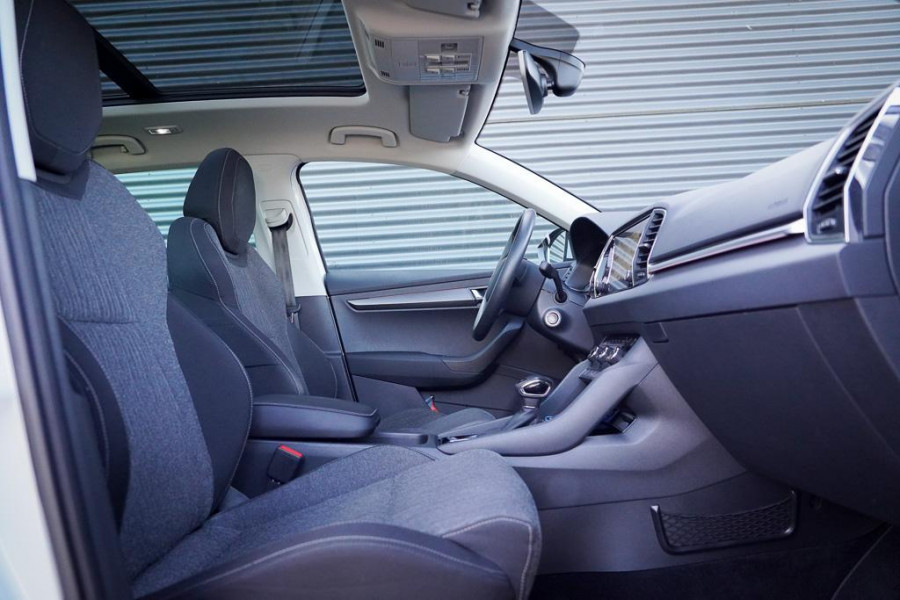 Škoda Karoq 1.5 TSI ACT Style Business / Pano / Trekhaak / Adaptive Cruise