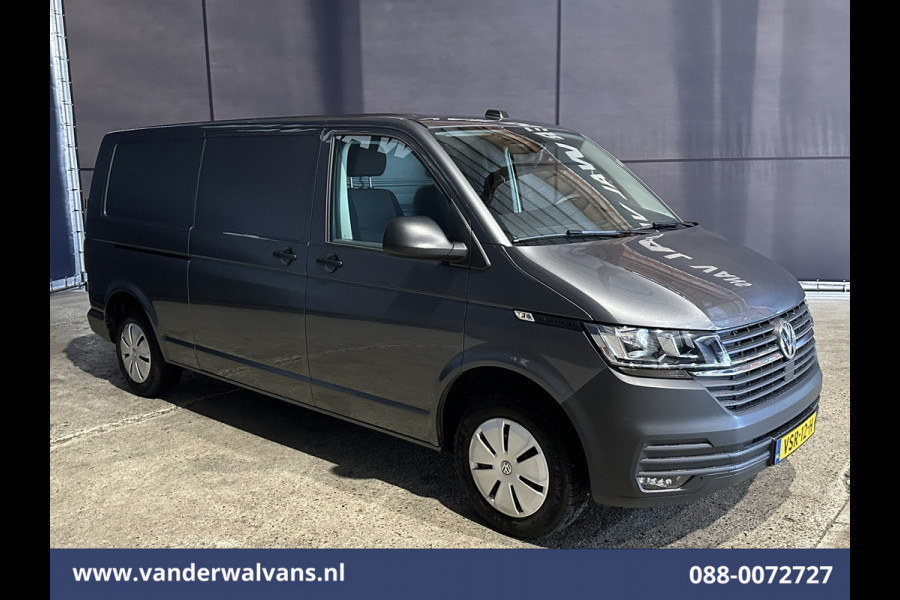 Volkswagen Transporter 2.0 TDI L2H1 Euro6 Airco | Apple Carplay | Android Auto | Trekhaak | Cruisecontrol Parkeersensoren