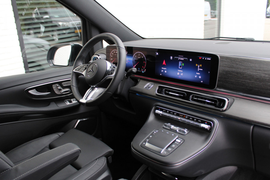 Mercedes-Benz V-Klasse 300d / XXL / DC / AMG / Luchtvering / 2x Elec Schuifd / Elec Stoelen / 360 Cam / Burmester / Vol Opties / NIEUW!!