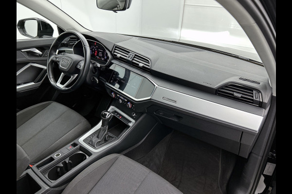 Audi Q3 35 TFSI Advanced edition Plus(Goed OnderH, Navi, Carplay, StoelV, Parkeersensoren, Digitale Tellers, Cruise Con, Etc)
