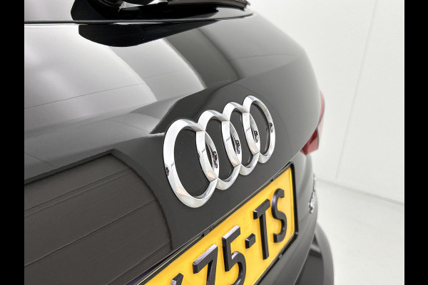 Audi Q3 35 TFSI Advanced edition Plus(Goed OnderH, Navi, Carplay, StoelV, Parkeersensoren, Digitale Tellers, Cruise Con, Etc)