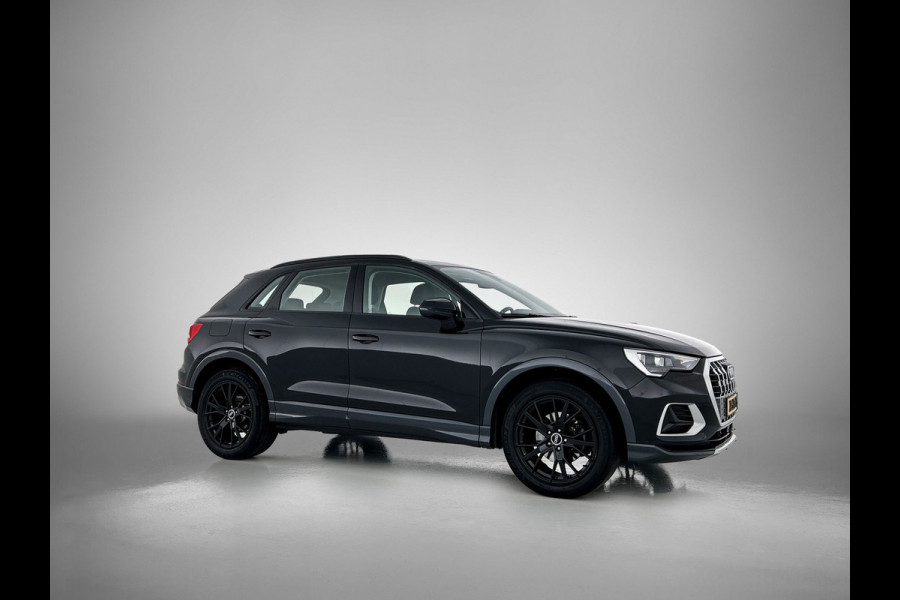 Audi Q3 35 TFSI Advanced edition Plus(Goed OnderH, Navi, Carplay, StoelV, Parkeersensoren, Digitale Tellers, Cruise Con, Etc)