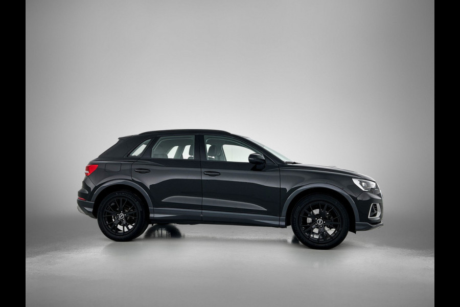 Audi Q3 35 TFSI Advanced edition Plus(Goed OnderH, Navi, Carplay, StoelV, Parkeersensoren, Digitale Tellers, Cruise Con, Etc)