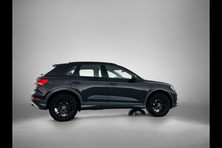 Audi Q3 35 TFSI Advanced edition Plus(Goed OnderH, Navi, Carplay, StoelV, Parkeersensoren, Digitale Tellers, Cruise Con, Etc)