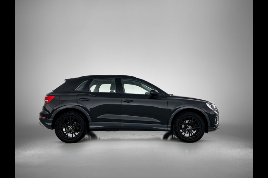 Audi Q3 35 TFSI Advanced edition Plus(Goed OnderH, Navi, Carplay, StoelV, Parkeersensoren, Digitale Tellers, Cruise Con, Etc)