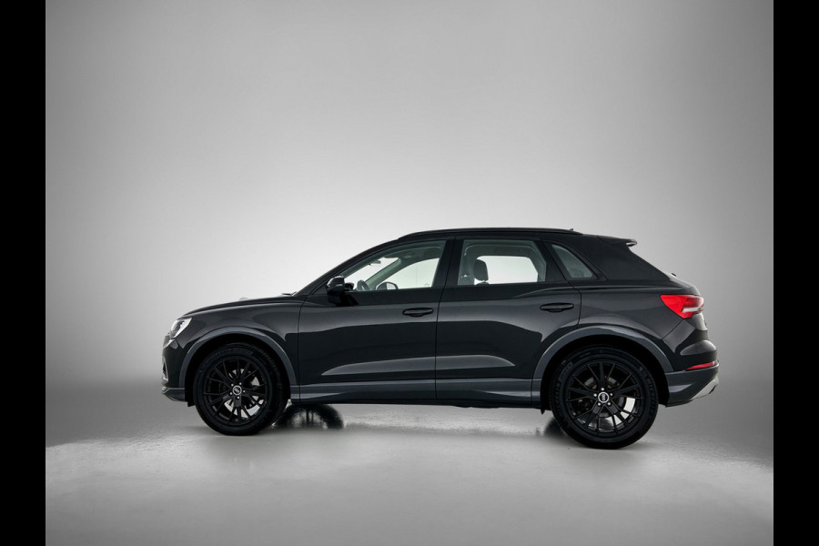 Audi Q3 35 TFSI Advanced edition Plus(Goed OnderH, Navi, Carplay, StoelV, Parkeersensoren, Digitale Tellers, Cruise Con, Etc)