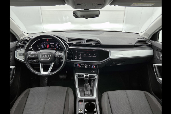 Audi Q3 35 TFSI Advanced edition Plus(Goed OnderH, Navi, Carplay, StoelV, Parkeersensoren, Digitale Tellers, Cruise Con, Etc)