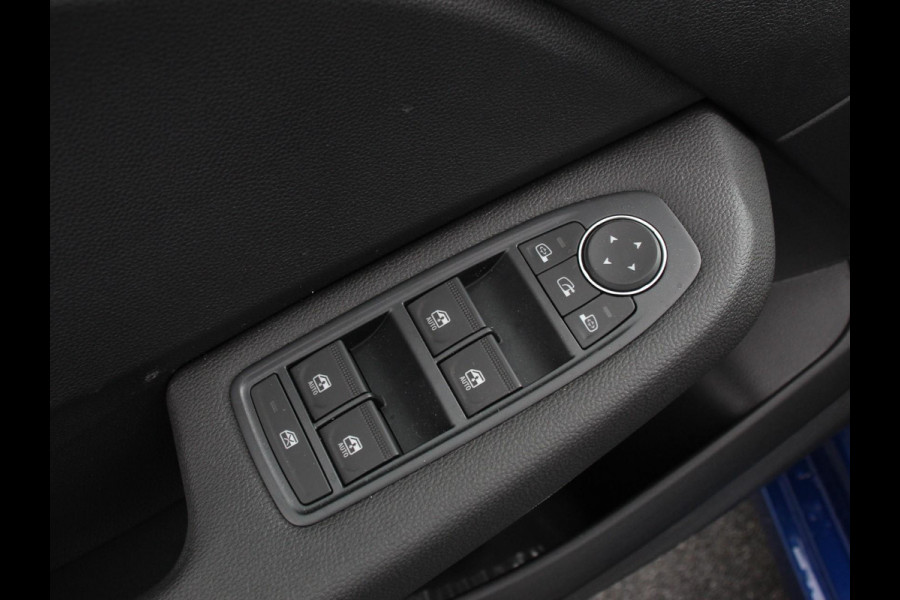 Mitsubishi Colt 1.6 HEV Automaat Intense Navigatie d.m.v. Apple Carplay/Android Auto Camera Climate Control Cruise Control Lichtmetalen velgen Extra Getint Glas Digitale Cockpit