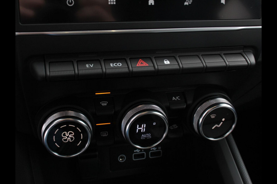 Mitsubishi Colt 1.6 HEV Automaat Intense Navigatie d.m.v. Apple Carplay/Android Auto Camera Climate Control Cruise Control Lichtmetalen velgen Extra Getint Glas Digitale Cockpit