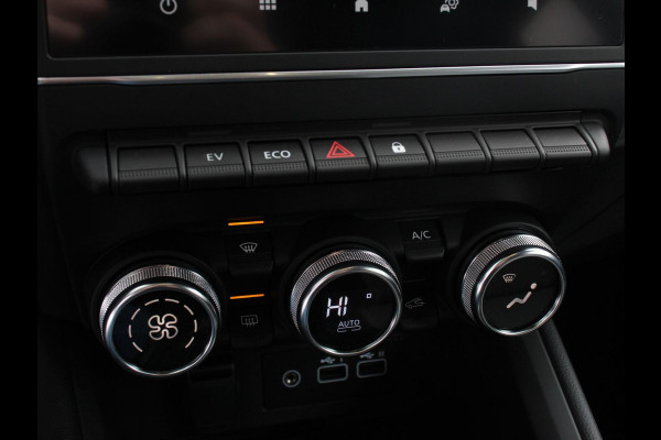 Mitsubishi Colt 1.6 HEV Automaat Intense Navigatie d.m.v. Apple Carplay/Android Auto Camera Climate Control Cruise Control Lichtmetalen velgen Extra Getint Glas Digitale Cockpit