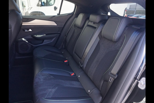 Peugeot 408 1.6 HYbrid 225 EAT8 GT