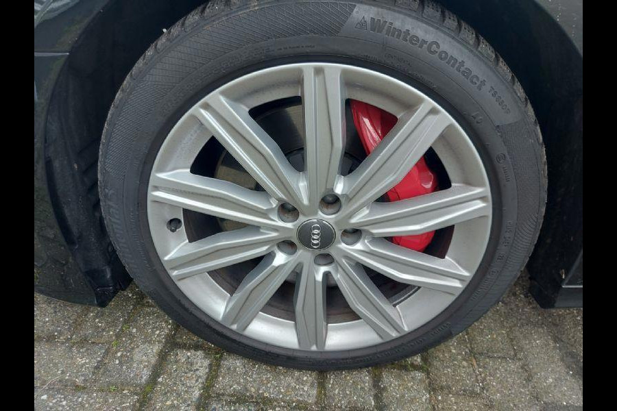 Audi A6 Avant 55 TFSI e quattro Competition Audi A6 Avant 55 TFSI e quattro Competition