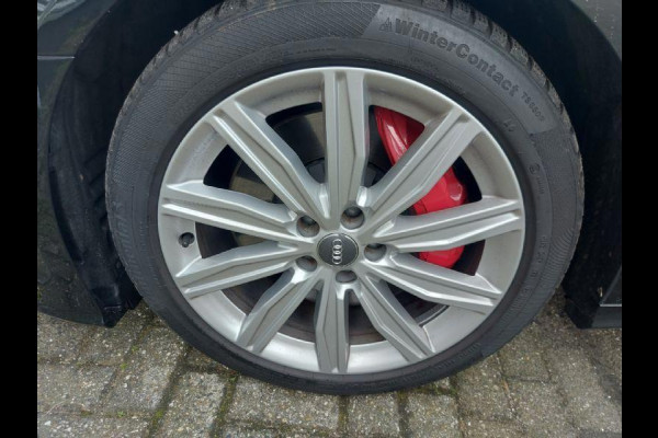 Audi A6 Avant 55 TFSI e quattro Competition Audi A6 Avant 55 TFSI e quattro Competition