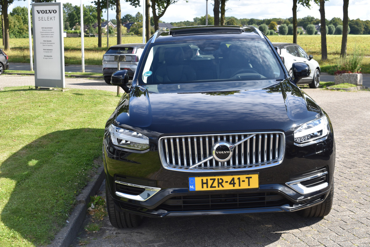 Volvo XC90 T8 455PK Plug-in hybrid AWD Ultra Bright Head Up Display | Pano Dak | Harman & Kardon | 360 Camera | Key Less | Elec stoelen