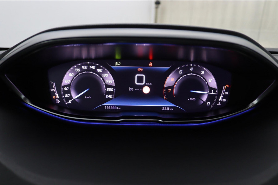Peugeot 3008 1.2 PureTech Bleu*NAVI*ECC*CRUISE*CAMERA*CARPLAY* Peugeot 3008 1.2 PureTech Bleu*NAVI*ECC*CRUISE*CAMERA*CARPLAY*