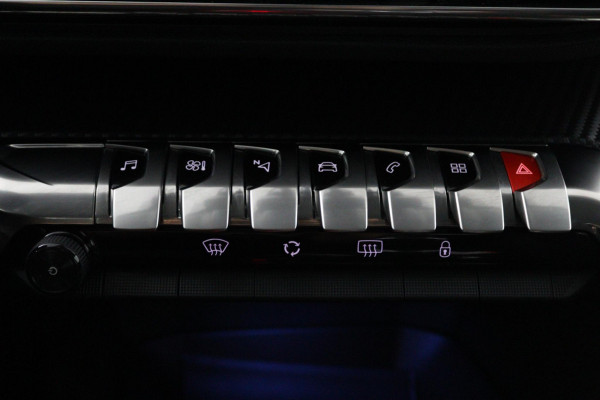 Peugeot 3008 1.2 PureTech Bleu*NAVI*ECC*CRUISE*CAMERA*CARPLAY* Peugeot 3008 1.2 PureTech Bleu*NAVI*ECC*CRUISE*CAMERA*CARPLAY*