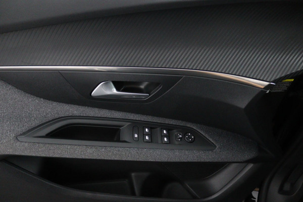 Peugeot 3008 1.2 PureTech Bleu*NAVI*ECC*CRUISE*CAMERA*CARPLAY* Peugeot 3008 1.2 PureTech Bleu*NAVI*ECC*CRUISE*CAMERA*CARPLAY*