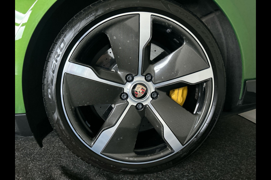 Porsche Taycan Turbo S 93 kWh | Keramische remmen | Carbon GT-design | Passagiers display | Sport Chronopakket Plus!
