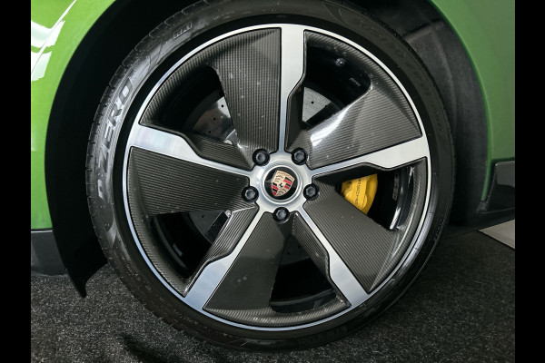 Porsche Taycan Turbo S 93 kWh | Keramische remmen | Carbon GT-design | Passagiers display | Sport Chronopakket Plus!