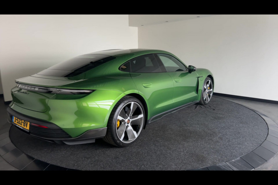 Porsche Taycan Turbo S 93 kWh | Keramische remmen | Carbon GT-design | Passagiers display | Sport Chronopakket Plus!