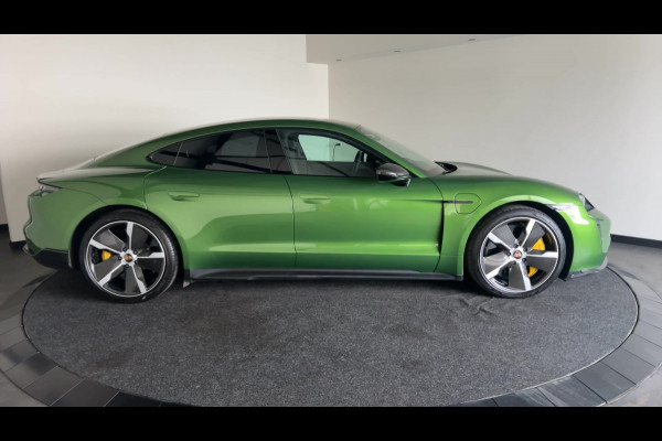 Porsche Taycan Turbo S 93 kWh | Keramische remmen | Carbon GT-design | Passagiers display | Sport Chronopakket Plus!