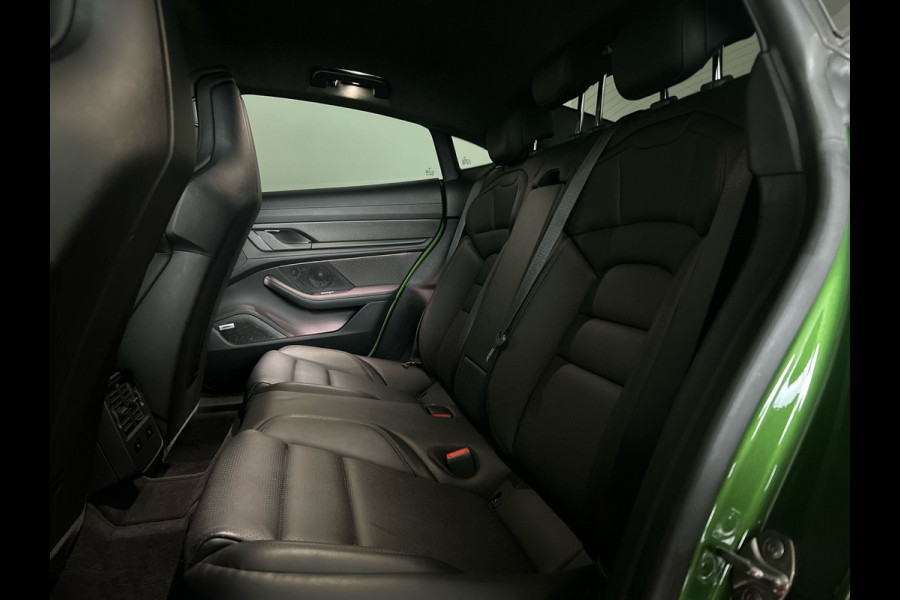 Porsche Taycan Turbo S 93 kWh | Keramische remmen | Carbon GT-design | Passagiers display | Sport Chronopakket Plus!
