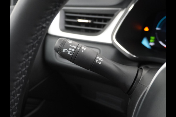 Renault Captur Techno VAN: 26.900,- VOOR: 23.877,- UW HERFSTVOORDEEL: 2.023,- Plug-in Hybride | Camera | Navi | Complete nette auto | Rijklaar met 12 mnd BOVAG garantie