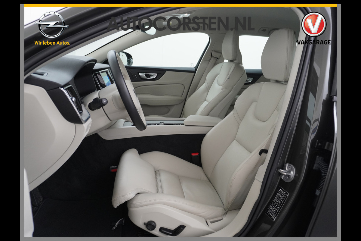 Volvo V60 2.0B3 AUT-7 177PK Inscription Leer MHEV Apple Carplay Android Auto Harman&Kardon Prem.Aurdio Camera Adap.Cruise Elek.Stoelen Stu Lmv 18" Led Elek. Achterklep Regen-Lichtsensor Collision Avoidance Bluetooth Wifi 1e Eigenaar €50.755 Nieuwprijs Zeer compleet MHEV-Mild-Hybrid 1800kg trekvermogen