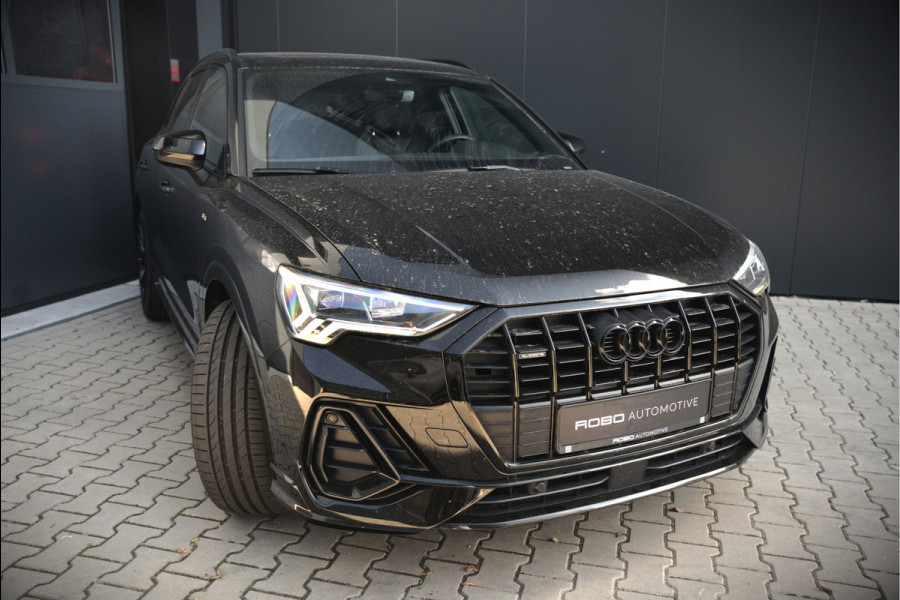 Audi Q3 40 TFSI quattro S Line Pro Line S | 190 PK | Panoramadak | Matrix Led | Stoelverwarming | Leer | Dodehoekdetectie | Automaat | BTW | Black Edition | Cruise Control | Virtual | Navigatie | Dealer Onderhouden |