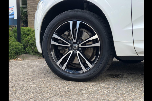 Volvo XC60 2.0 T6 AWD Momentum | Pano, Luchtvering, 360 Camera, Stoelverw., Carplay/Android, Virt. Cockp. | 1e Eigenaar |