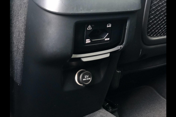 Volvo XC60 2.0 T6 AWD Momentum | Pano, Luchtvering, 360 Camera, Stoelverw., Carplay/Android, Virt. Cockp. | 1e Eigenaar |