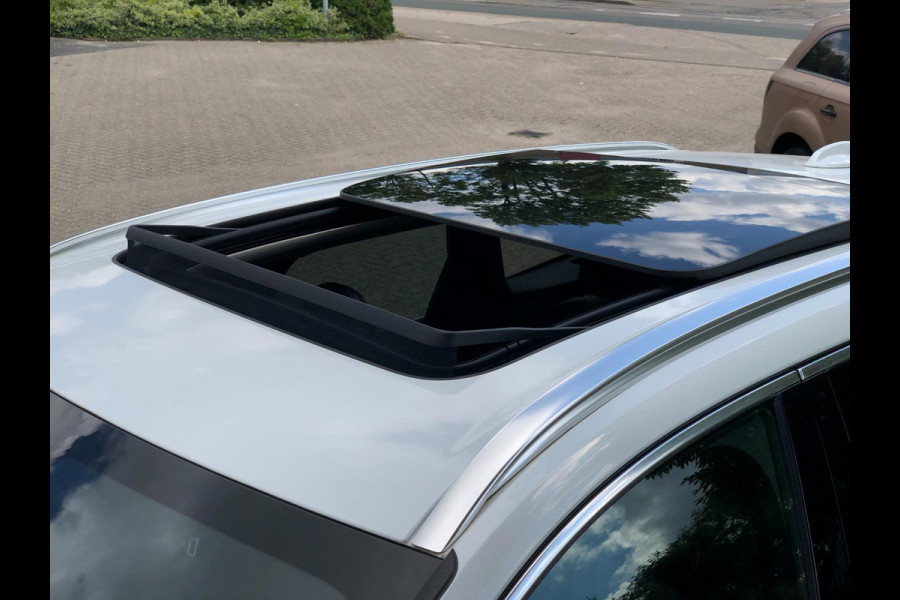 Volvo XC60 2.0 T6 AWD Momentum | Pano, Luchtvering, 360 Camera, Stoelverw., Carplay/Android, Virt. Cockp. | 1e Eigenaar |