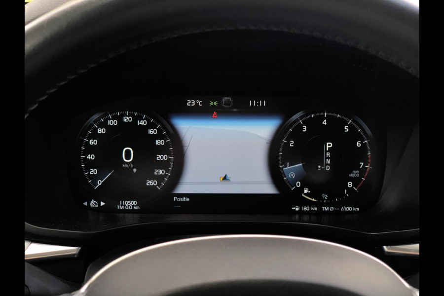 Volvo XC60 2.0 T6 AWD Momentum | Pano, Luchtvering, 360 Camera, Stoelverw., Carplay/Android, Virt. Cockp. | 1e Eigenaar |
