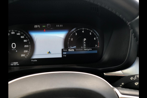 Volvo XC60 2.0 T6 AWD Momentum | Pano, Luchtvering, 360 Camera, Stoelverw., Carplay/Android, Virt. Cockp. | 1e Eigenaar |