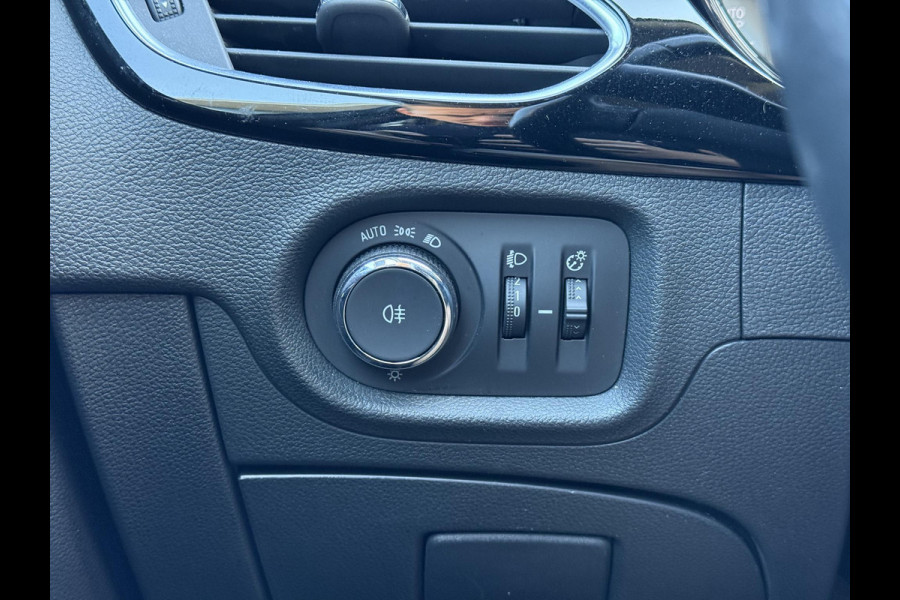 Opel Astra 1.2 Business Elegance | AC Climate | Navi | Camera | Trekhaak