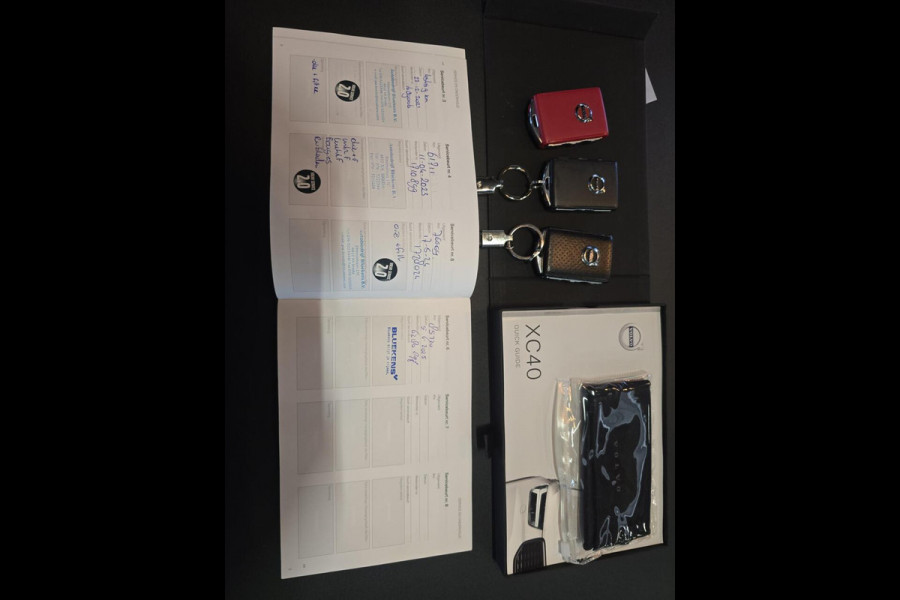 Volvo XC40 2.0 T4 R-Design|DEALER ONDERHOUDEN|MEMORY|PANO|HARMANKARDON