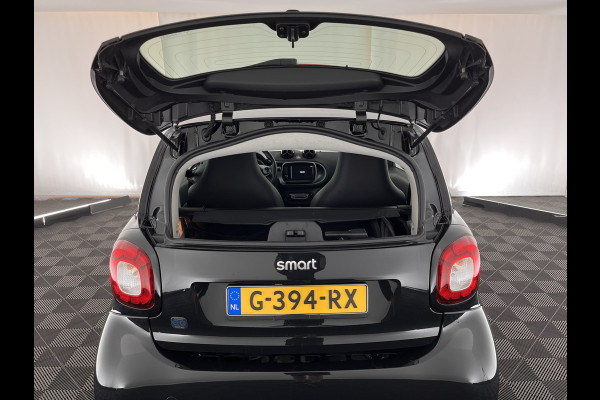 Smart Fortwo EQ Business Solution 18 kWh [3-Fase] ( SOH-93%) Aut. *PANO | LUXURY-LEATHER | NAVI-FULLMAP | CAMERA | HEATED-COMFORTSEATS | AIRCO | CRUISE | AMBIENT-LIGHT | 15''ALU*