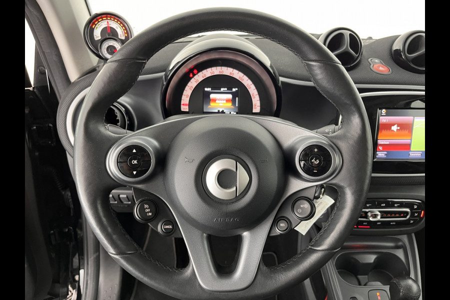 Smart Fortwo EQ Business Solution 18 kWh [3-Fase] ( SOH-93%) Aut. *PANO | LUXURY-LEATHER | NAVI-FULLMAP | CAMERA | HEATED-COMFORTSEATS | AIRCO | CRUISE | AMBIENT-LIGHT | 15''ALU*