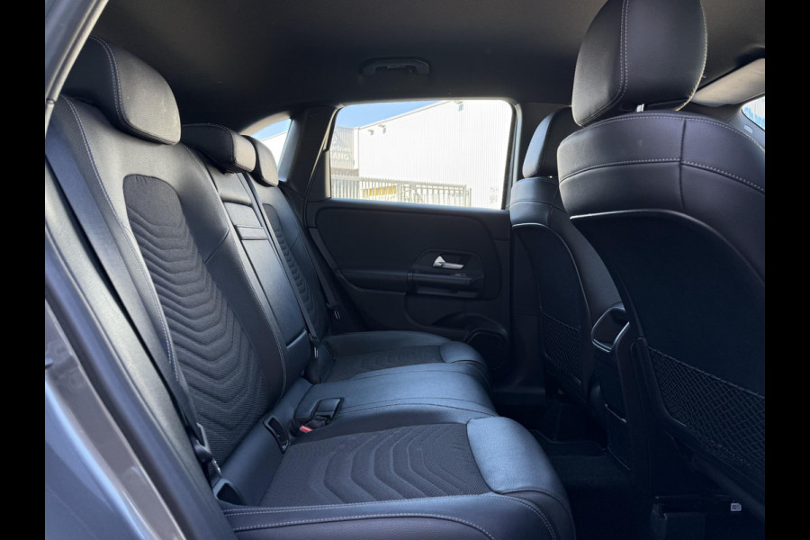 Mercedes-Benz B-Klasse 180 Aut. Style Advantage | LED | Navi | LMV |