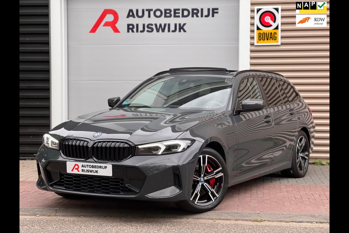 BMW 3 Serie Touring 330e Pano/Memory/H&K/360/HuD BMW 3 Serie Touring 330e Pano/Memory/H&K/360/HuD