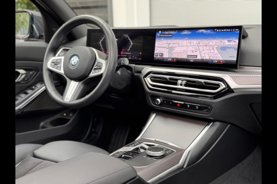 BMW 3 Serie Touring 330e Pano/Memory/H&K/360/HuD