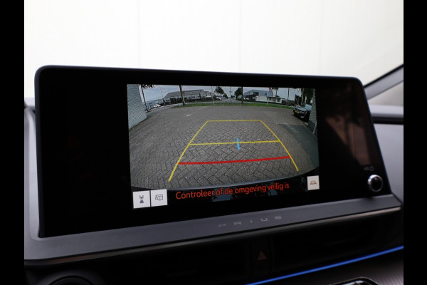 Toyota Prius 2.0 Plug-in Executive | El. Achterklep | Stoel/Stuurwielverwarm