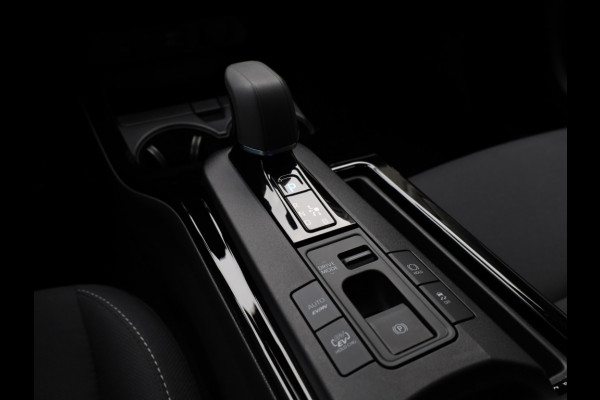 Toyota Prius 2.0 Plug-in Executive | El. Achterklep | Stoel/Stuurwielverwarm